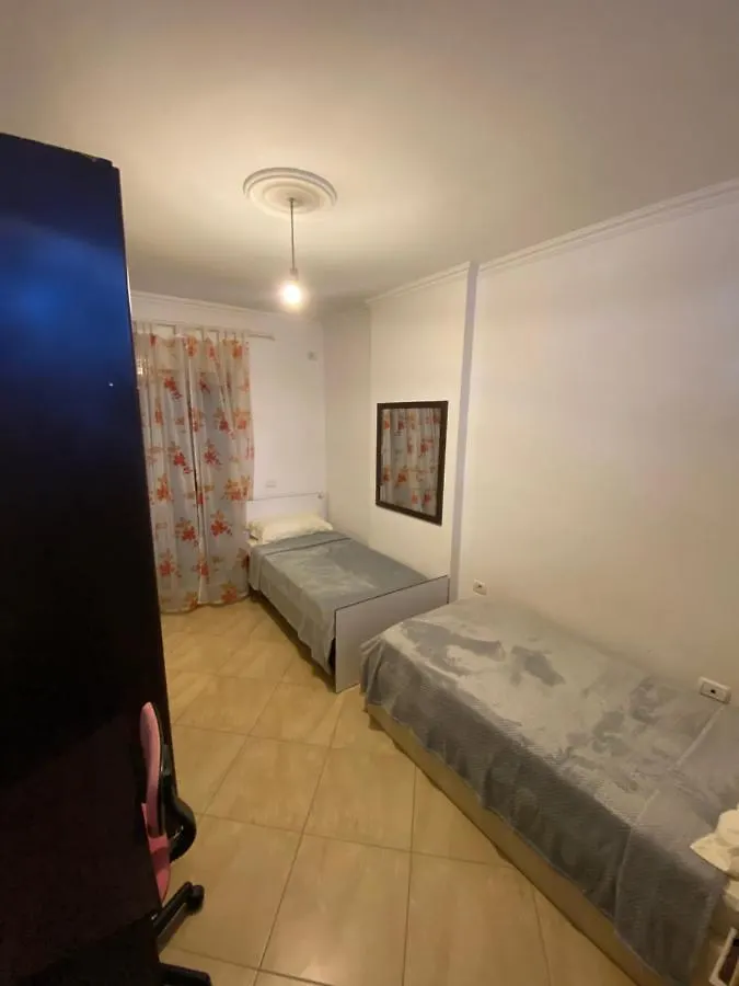 Chlo Apartment 3 Tirana Albania