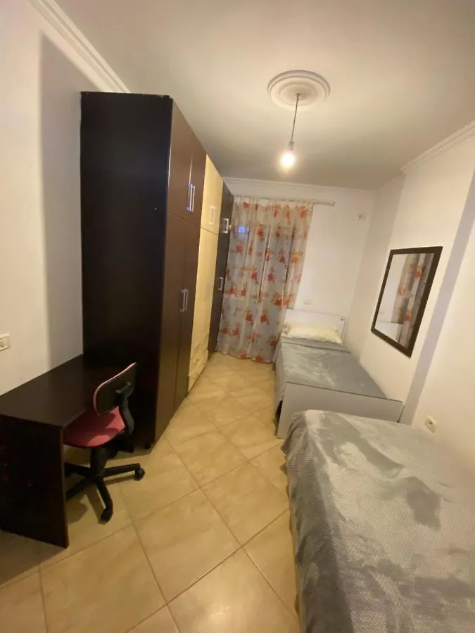 Chlo Apartment 3 Tirana Albania