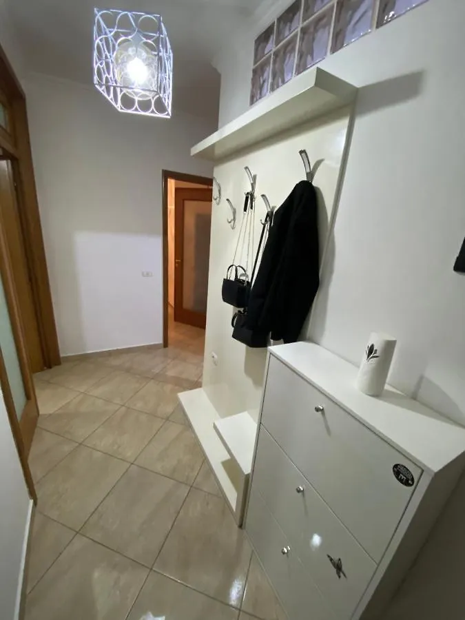 Chlo Apartment 3 Tirana